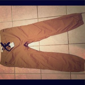 Drake Jogger COTTON ON. BRAND NEW